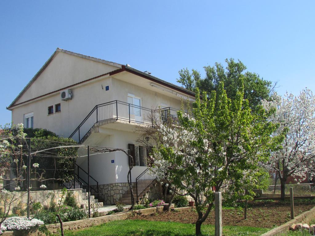 Apartments Jasen Maslenica Bagian luar foto